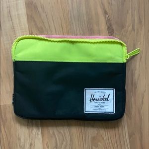Herschel IPad bag ( small)